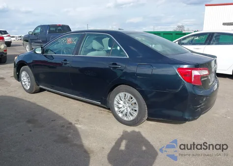 2012 Toyota Camry Le z USA, uszkodzony, nr VIN 4T4BF1FK2CR176813